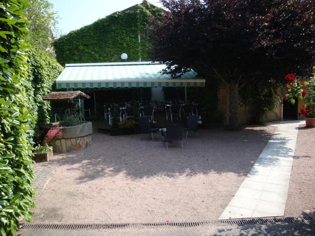 Hotel Du Commerce Tronget Luaran gambar