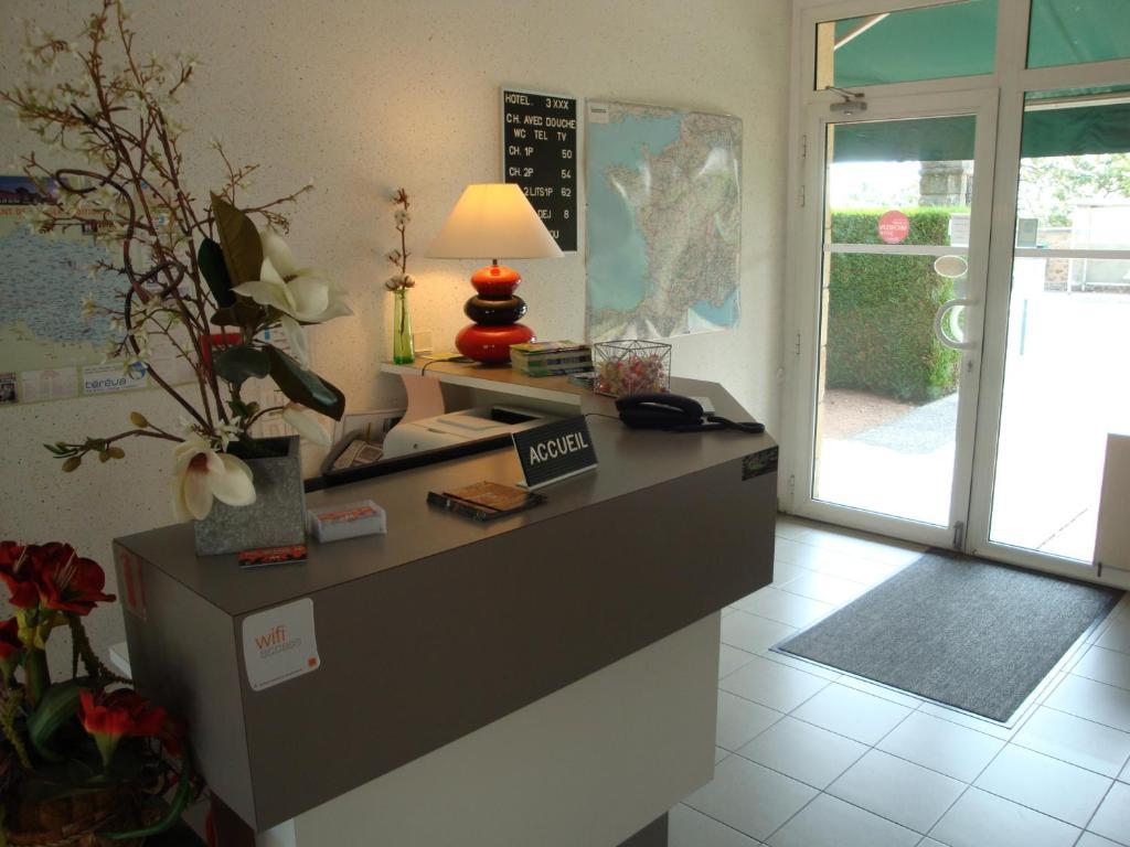 Hotel Du Commerce Tronget Luaran gambar