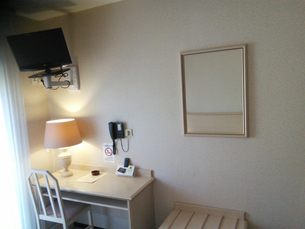 Hotel Du Commerce Tronget Luaran gambar