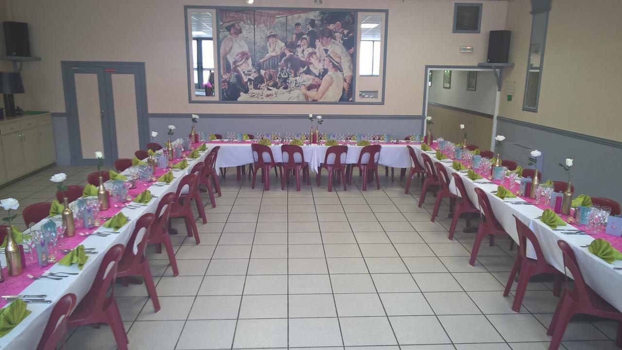 Hotel Du Commerce Tronget Luaran gambar