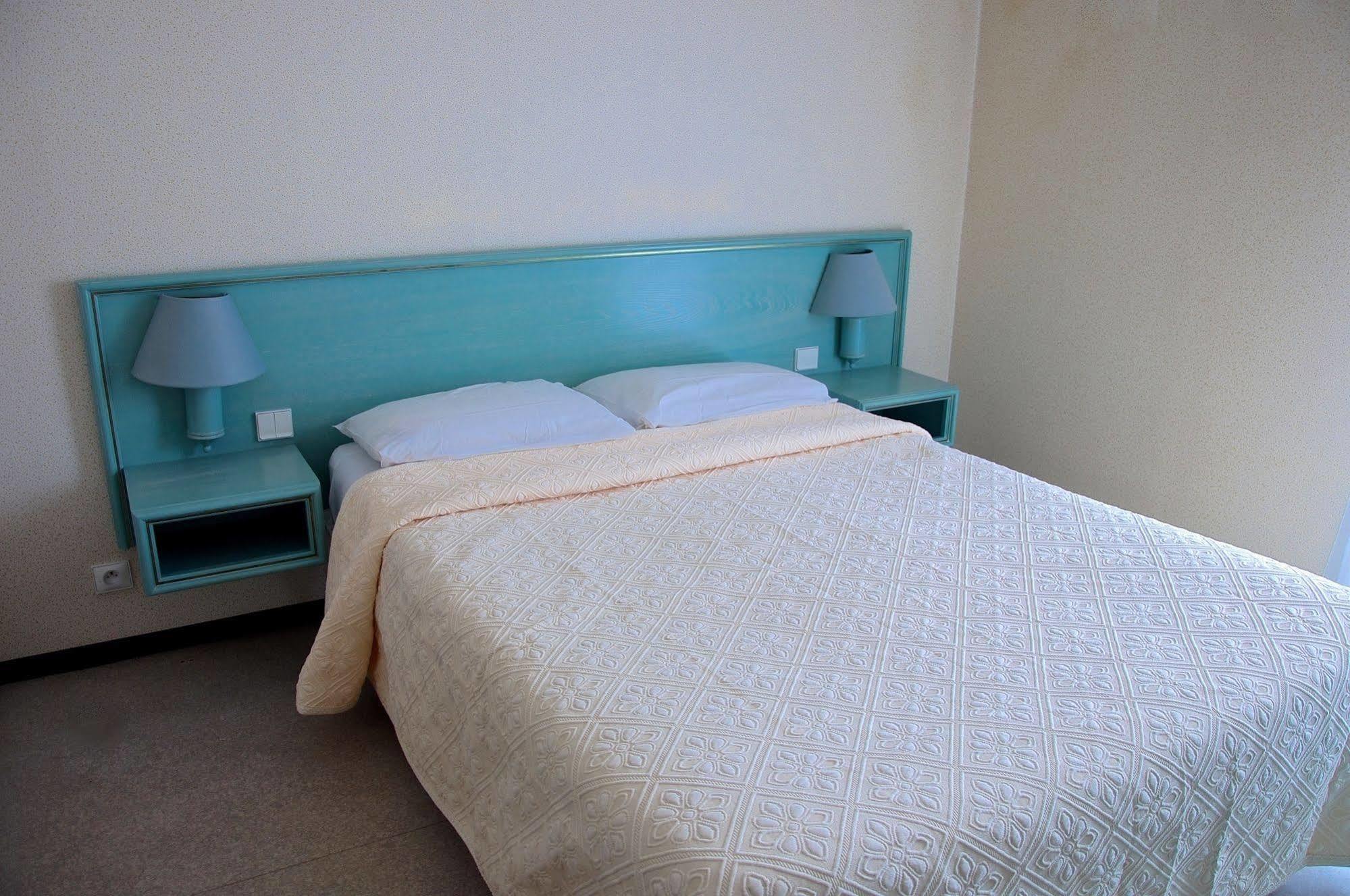 Hotel Du Commerce Tronget Luaran gambar