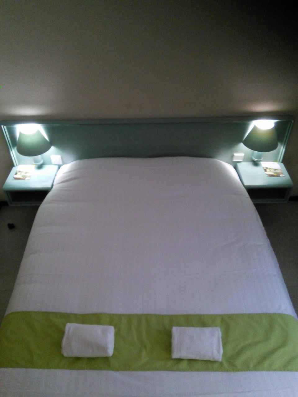 Hotel Du Commerce Tronget Luaran gambar