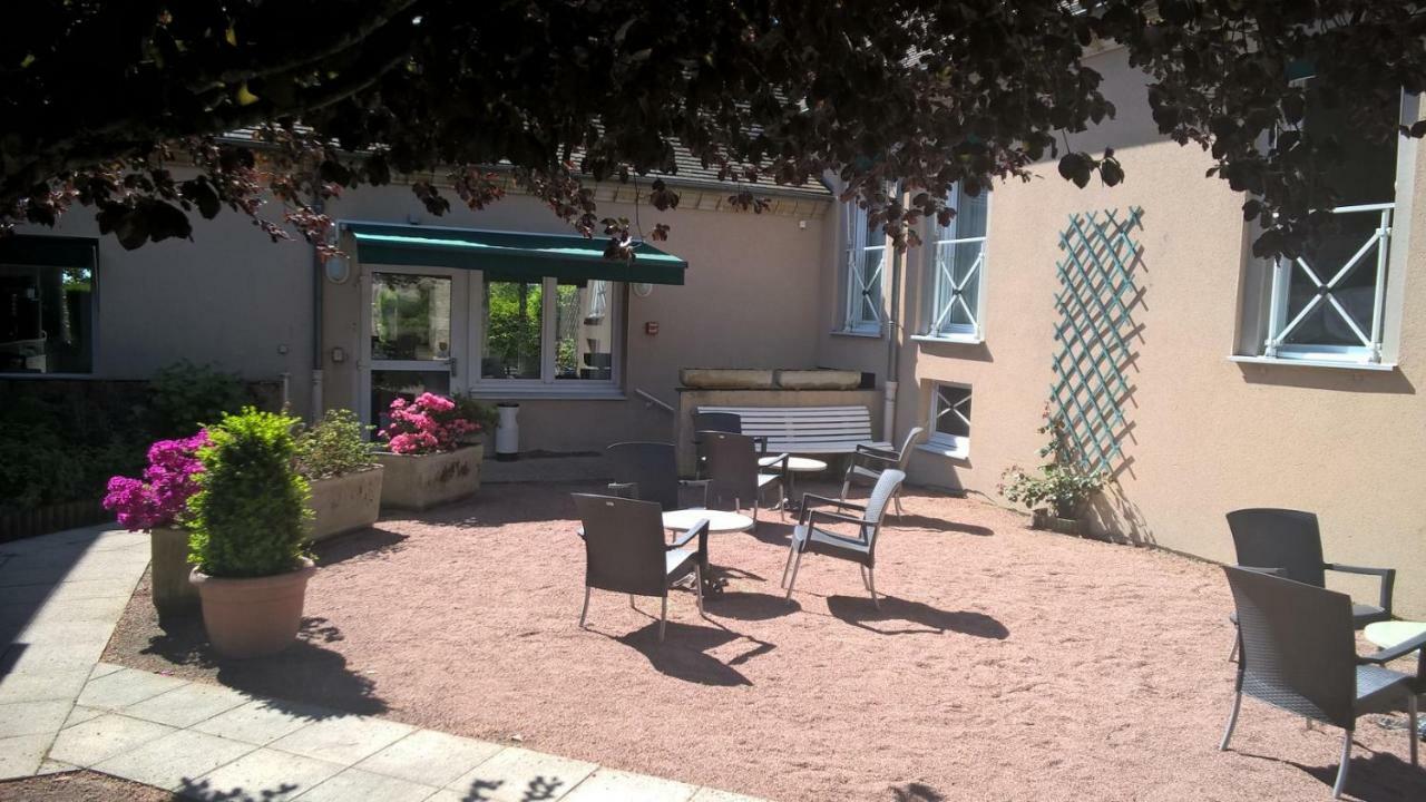 Hotel Du Commerce Tronget Luaran gambar